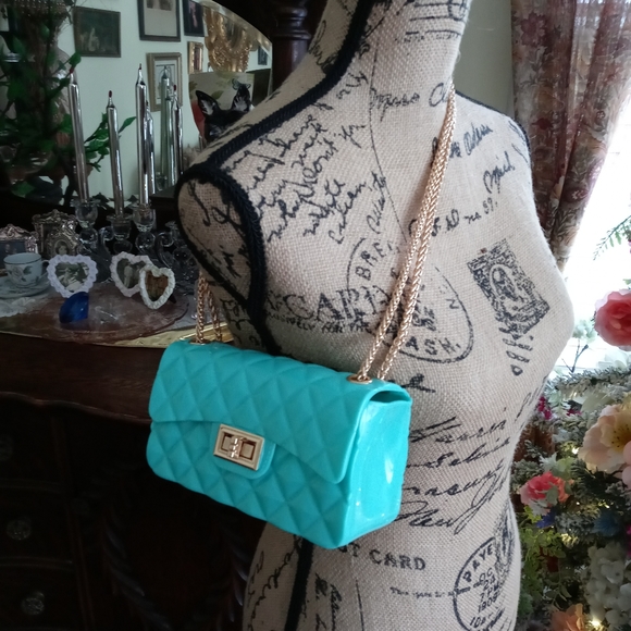 Adorable Jelly Crossbody! (New- Defect) - Picture 5 of 16